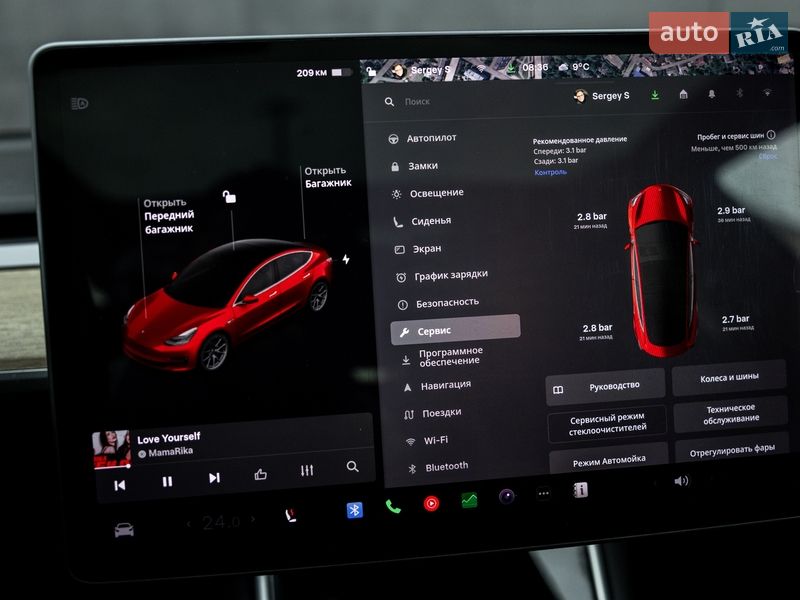 Седан Tesla Model 3 2018 в Житомирі