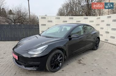 Седан Tesla Model 3 2023 в Луцке