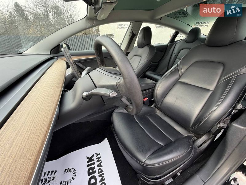 Седан Tesla Model 3 2023 в Луцке фото 12 Седан Tesla Model 3 2023 в Луцке