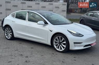 Седан Tesla Model 3 2019 в Луцке