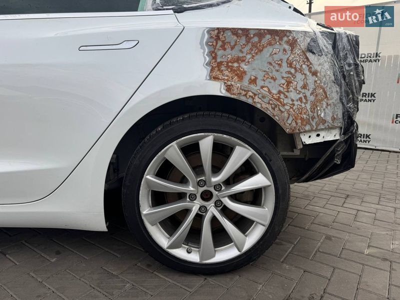 Седан Tesla Model 3 2019 в Луцьку фото 13 Седан Tesla Model 3 2019 в Луцьку