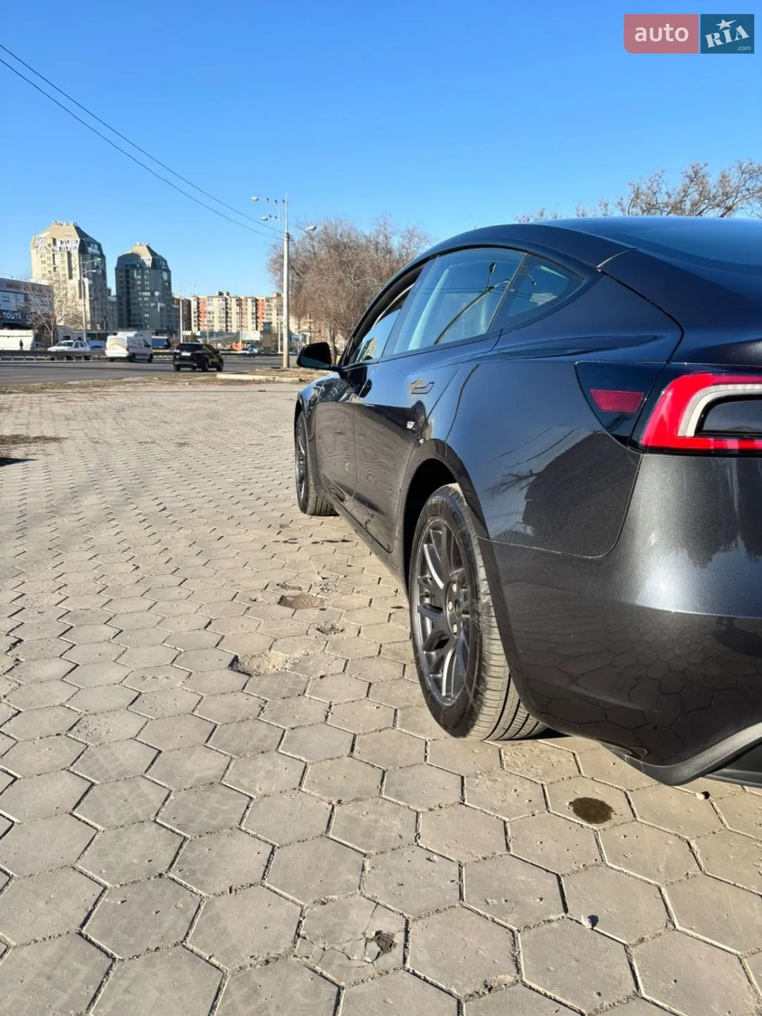 2025 Tesla Model 3 - мініатюра 13