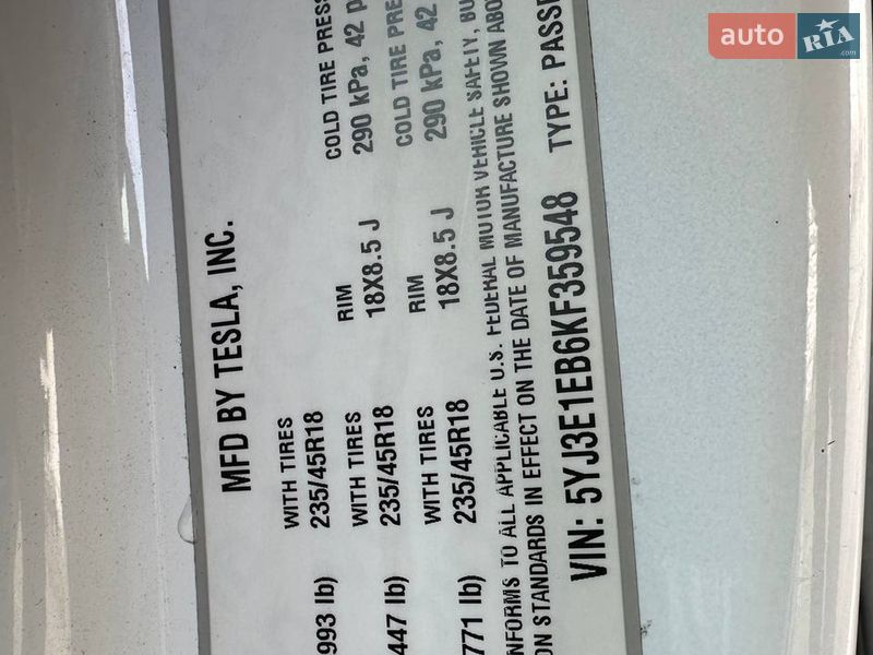 Седан Tesla Model 3 2019 в Києві