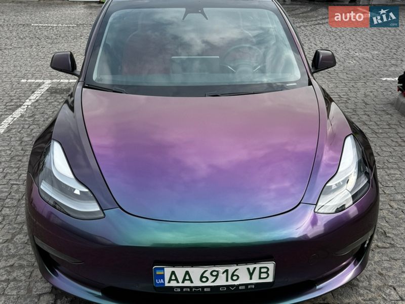 Седан Tesla Model 3 2021 в Києві