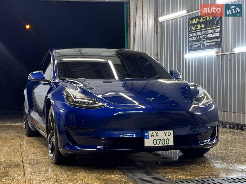 Tesla Model 3 2022