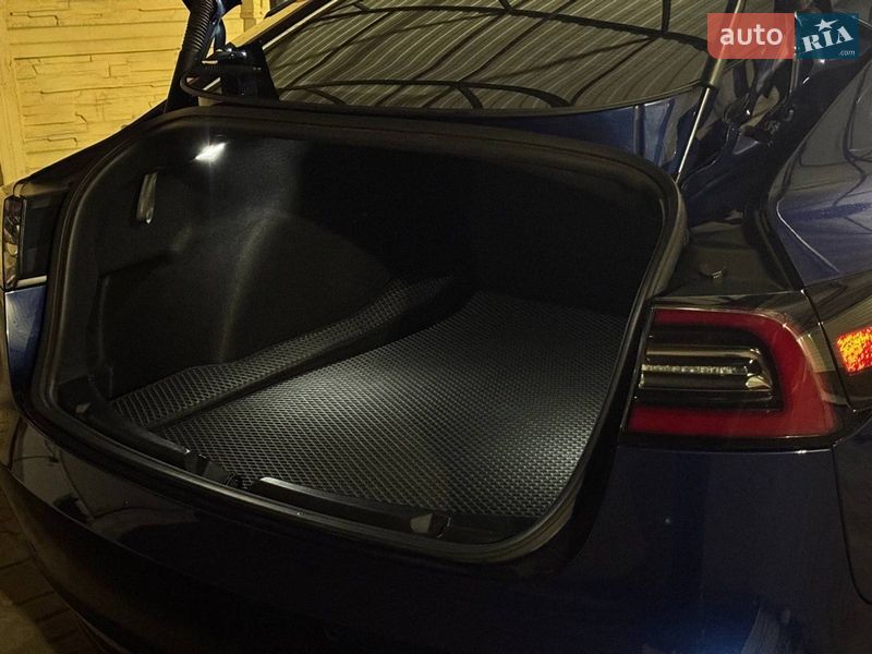 Седан Tesla Model 3 2022 в Харькове