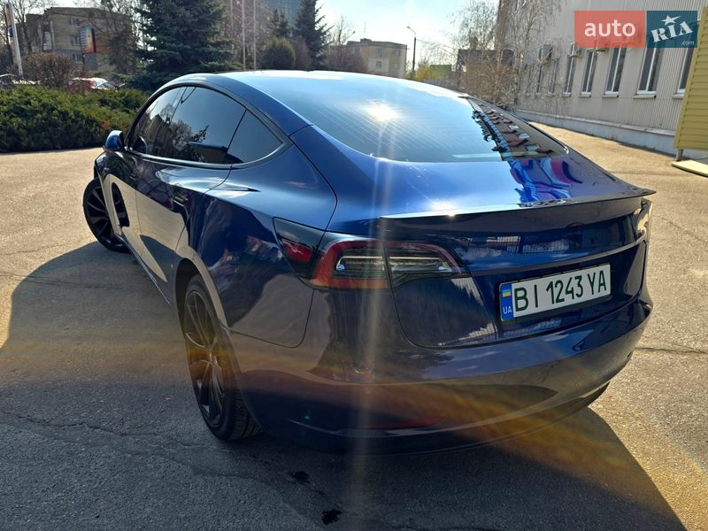 Седан Tesla Model 3 2019 в Полтаве