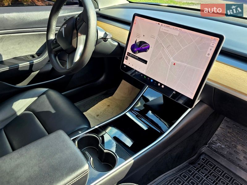Седан Tesla Model 3 2019 в Полтаве