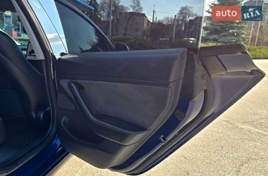 Седан Tesla Model 3 2019 в Полтаве