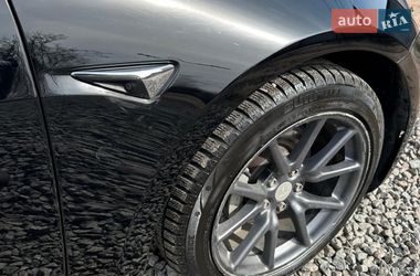 Седан Tesla Model 3 2020 в Харькове
