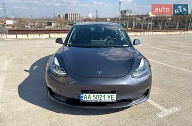 Седан Tesla Model 3 2022 в Києві
