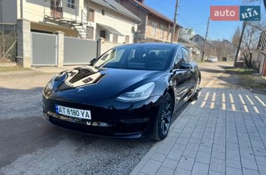 Седан Tesla Model 3 2018 в Івано-Франківську