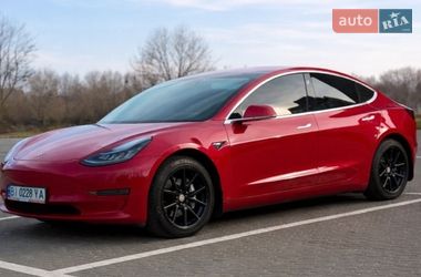 Седан Tesla Model 3 2018 в Києві