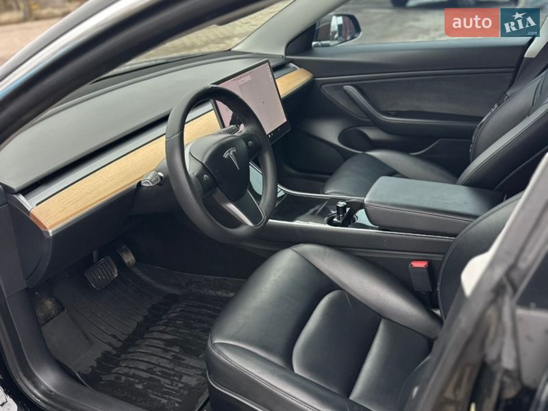 Седан Tesla Model 3 2020 в Бучаче фото 8 Седан Tesla Model 3 2020 в Бучаче