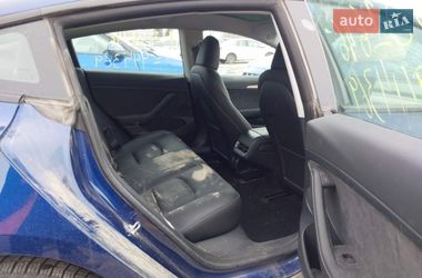 Седан Tesla Model 3 2023 в Киеве