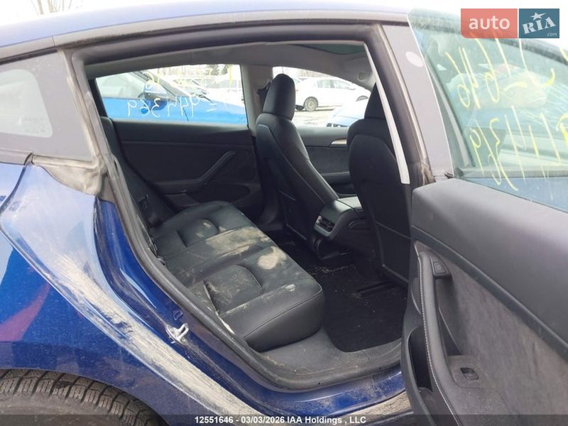 Седан Tesla Model 3 2023 в Киеве