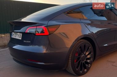 Седан Tesla Model 3 2021 в Коростене