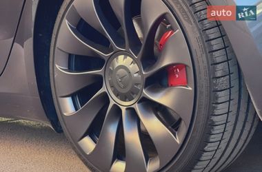 Седан Tesla Model 3 2021 в Коростене