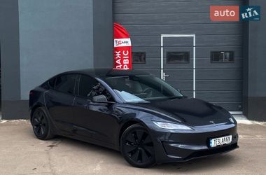 Седан Tesla Model 3 2024 в Киеве