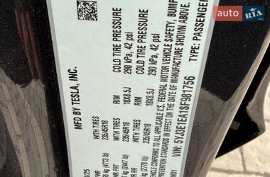 Седан Tesla Model 3 2025 в Львове