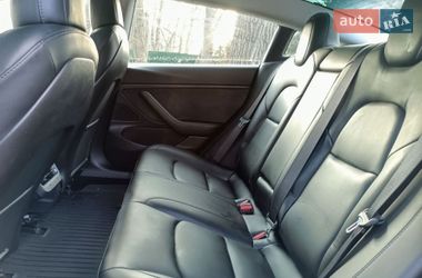 Седан Tesla Model 3 2019 в Киеве