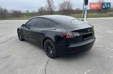 Седан Tesla Model 3 2021 в Новомосковську