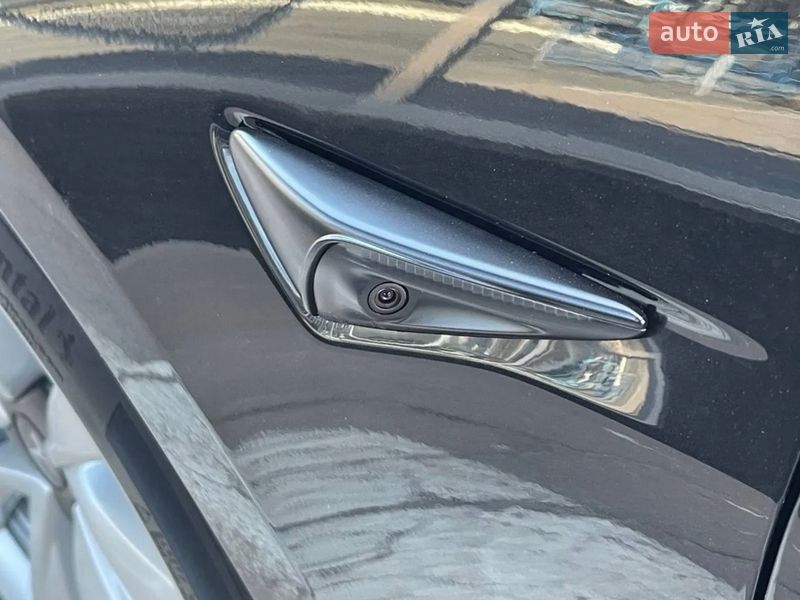 Седан Tesla Model 3 2019 в Киеве