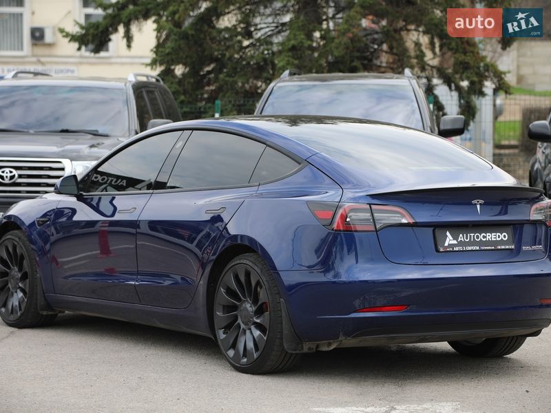 Седан Tesla Model 3 2022 в Харкові