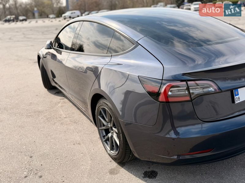 Седан Tesla Model 3 2022 в Запорожье