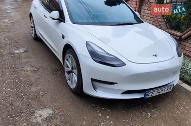 Седан Tesla Model 3 2023 в Черновцах