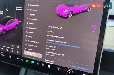 Седан Tesla Model 3 2023 в Чернівцях