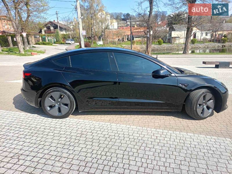 Седан Tesla Model 3 2022 в Львові фото 10 Седан Tesla Model 3 2022 в Львові