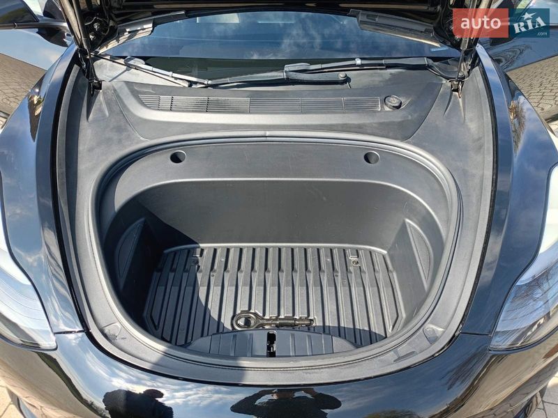 Седан Tesla Model 3 2022 в Львові фото 17 Седан Tesla Model 3 2022 в Львові
