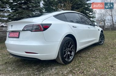 Седан Tesla Model 3 2020 в Збаражі