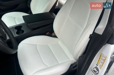 Седан Tesla Model 3 2021 в Львові