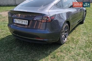 Седан Tesla Model 3 2020 в Івано-Франківську