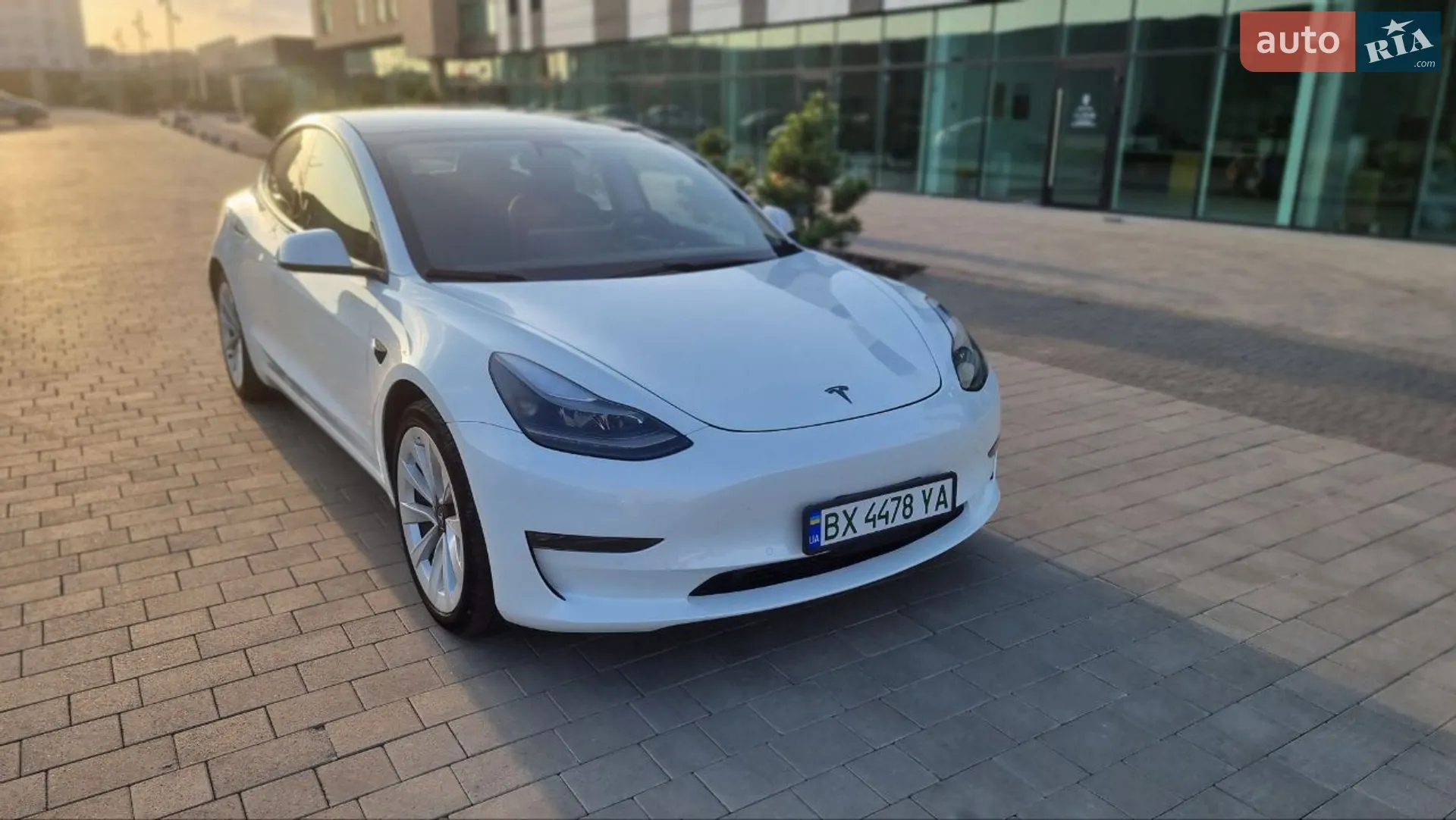 2021 Tesla Model 3 - фото 1