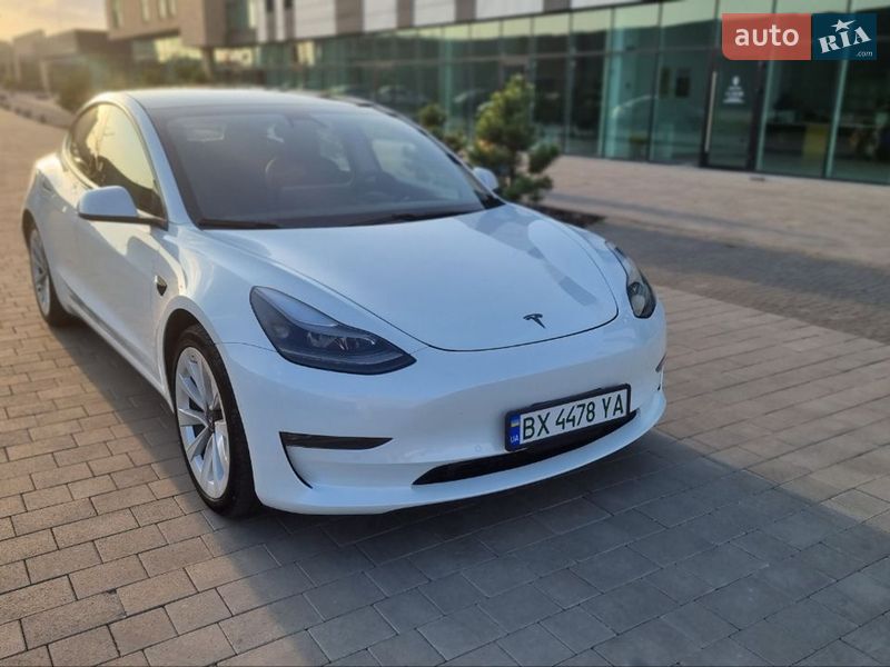 Tesla Model 3 2021