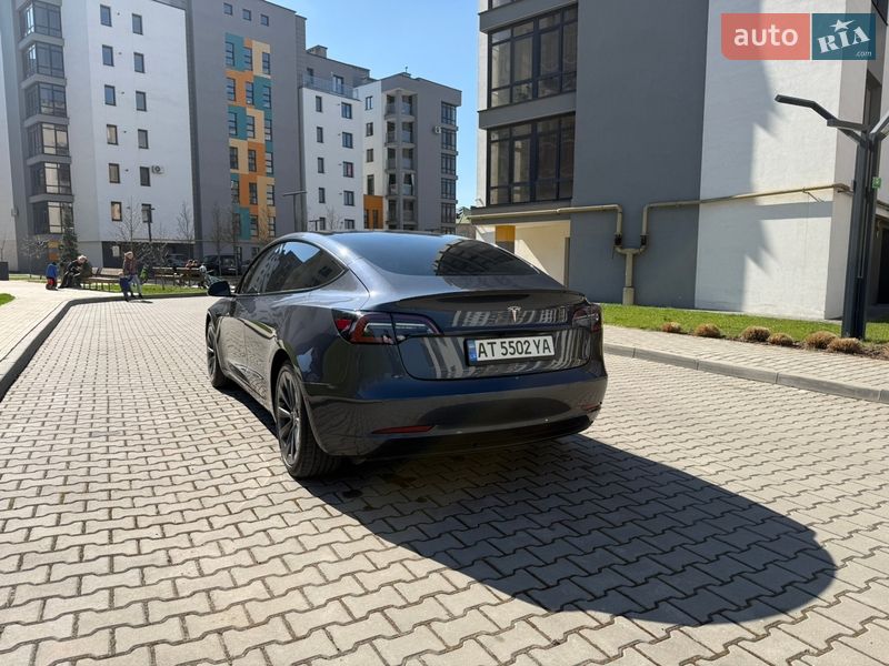 Седан Tesla Model 3 2021 в Ивано-Франковске