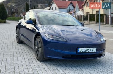 Седан Tesla Model 3 2024 в Львове