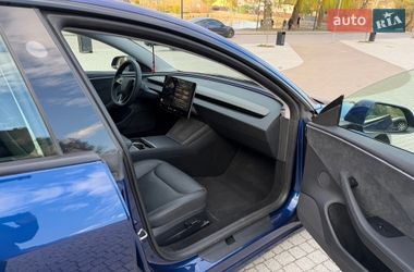 Седан Tesla Model 3 2024 в Львове