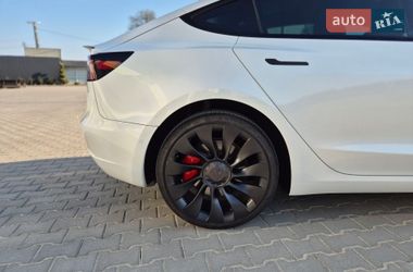 Седан Tesla Model 3 2022 в Виннице