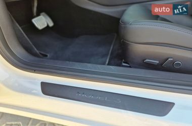 Седан Tesla Model 3 2022 в Виннице