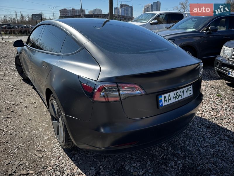 Седан Tesla Model 3 2020 в Киеве