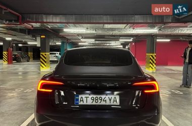 Седан Tesla Model 3 2024 в Ивано-Франковске