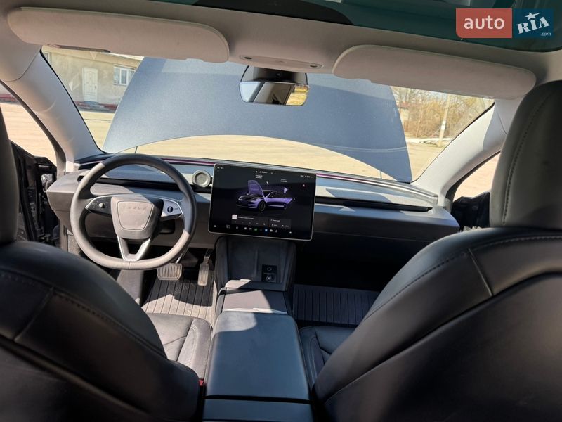 Седан Tesla Model 3 2024 в Ивано-Франковске