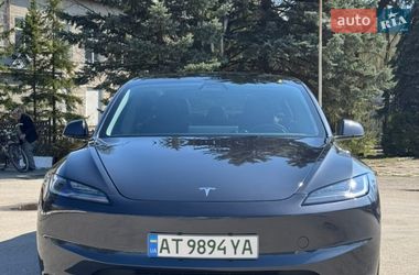 Седан Tesla Model 3 2024 в Ивано-Франковске