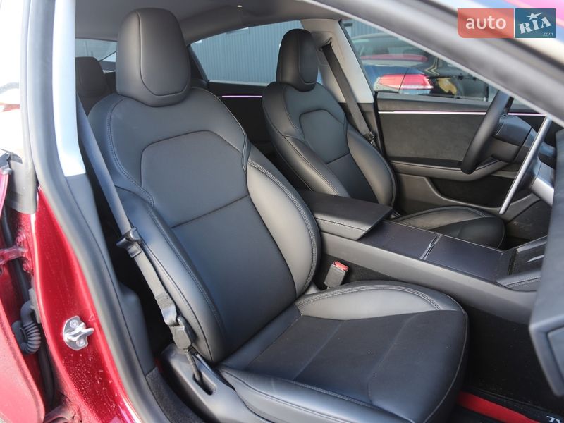 Седан Tesla Model 3 2024 в Києві фото 20 Седан Tesla Model 3 2024 в Києві