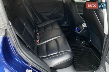 Седан Tesla Model 3 2019 в Ужгороде