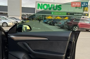 Седан Tesla Model 3 2023 в Києві